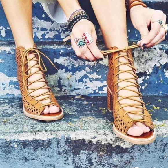 Jeffrey Campbell Shoes - Jeffrey Campbell Brown Leather Cors-Daisy Lace Up Booties Sandals Shoes size 8